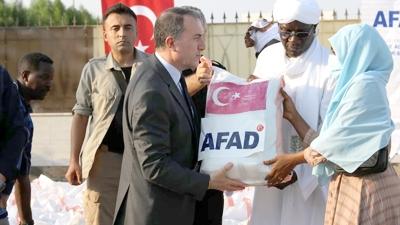 AFAD, Sudan'a yardmda bulundu... Yerinden edilenlere gda destei