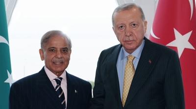 Pakistan-Afganistan gerilimi gündemde! Başkan Erdoğan, Pakistan Başbakanı Şerif ile görüştü