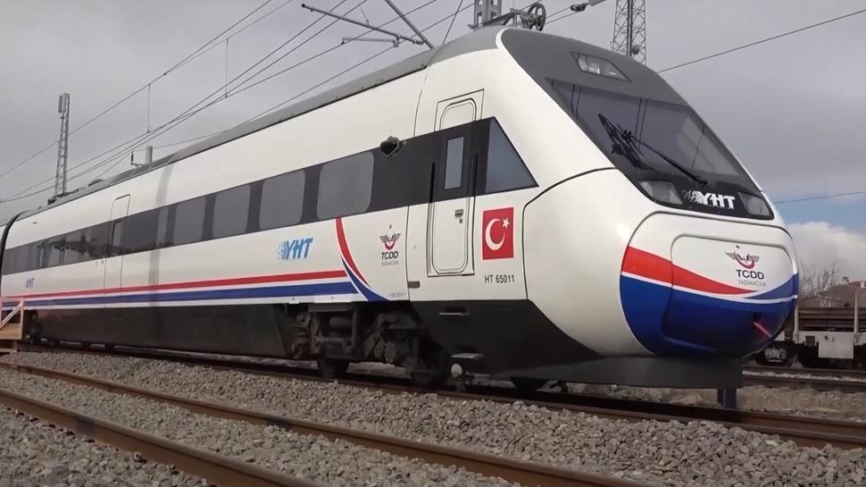 Türkiye'nin ulaşım vizyonu büyüyor: Hızlı tren ve bölünmüş yollarda rekor hedef