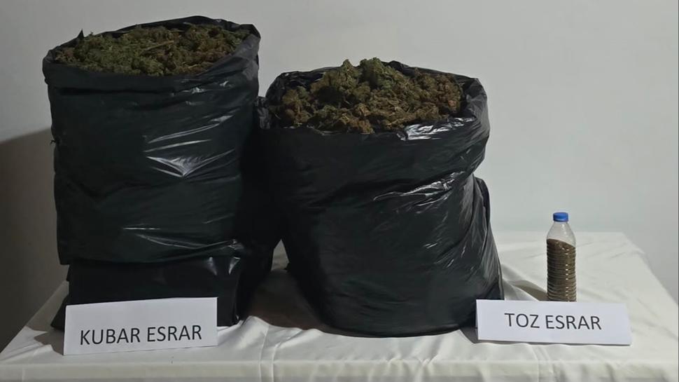 Zehir tacirlerine operasyon! Toprağa gömülü halde bulundu