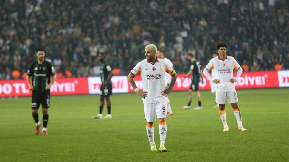 Galatasaray, Süper Lig'de ilk yenilgisini Kocaeli'de aldı