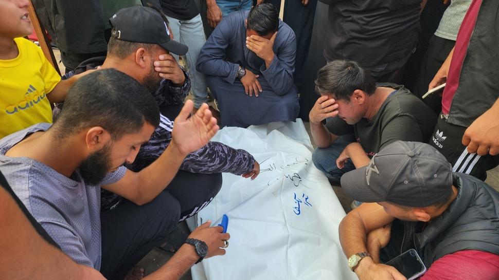 Soykırımcı İsrail'in Gazze'ye saldırılarında şehit sayısı 69 bini aştı