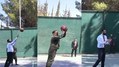 Şara'dan Amerikalı komutanlarla basketbol diplomasisi