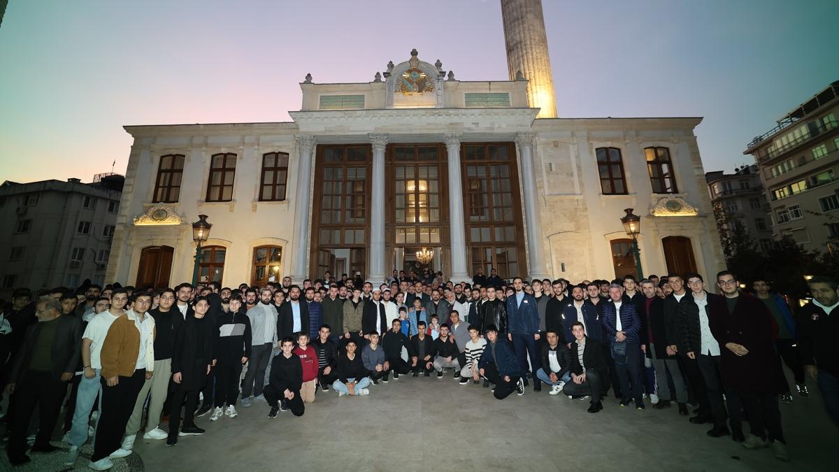 istanbul camii  tgva etkinlii  renci toplants fotoraflar resimleri