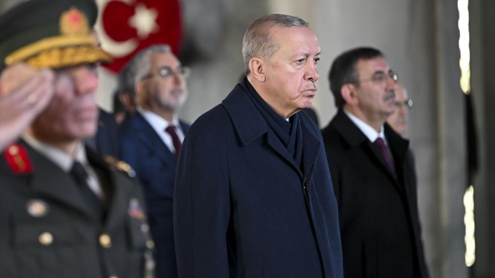 Bakan Erdoan'dan Antkabir'e ziyaret: Trkiye emin admlarla ilerliyor