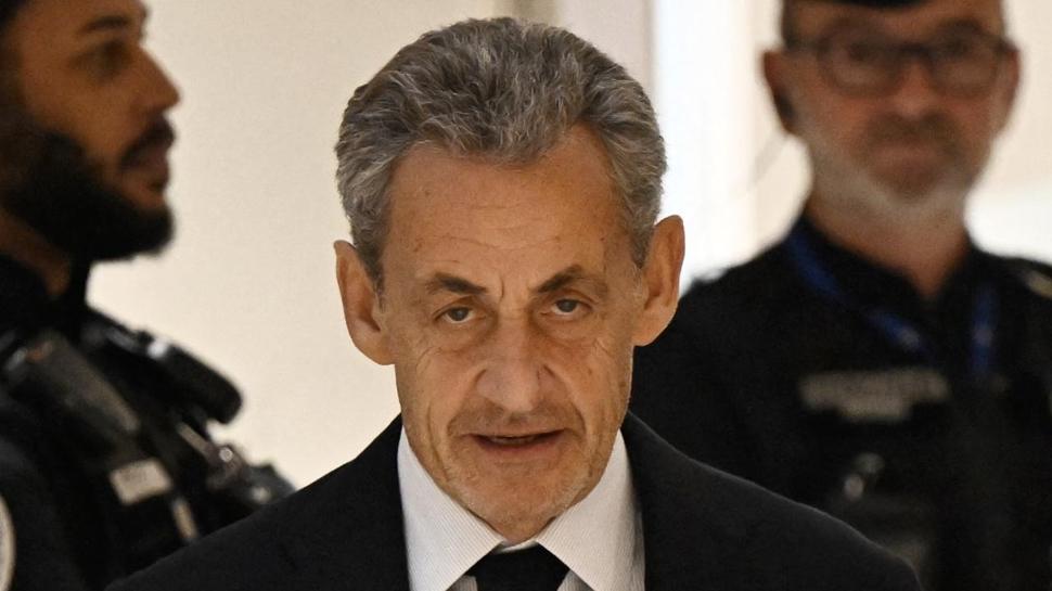 Eski Fransa Cumhurbaşkanı Sarkozy'e tahliye kararı