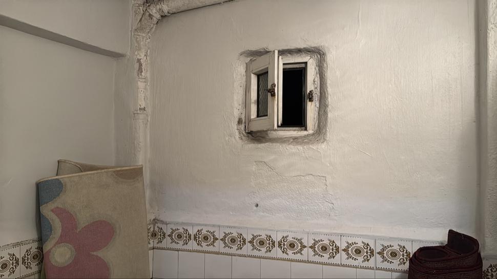 Ktahya'da kan donduran olay! Yeni doan bebei poet iinde apartman boluuna attlar