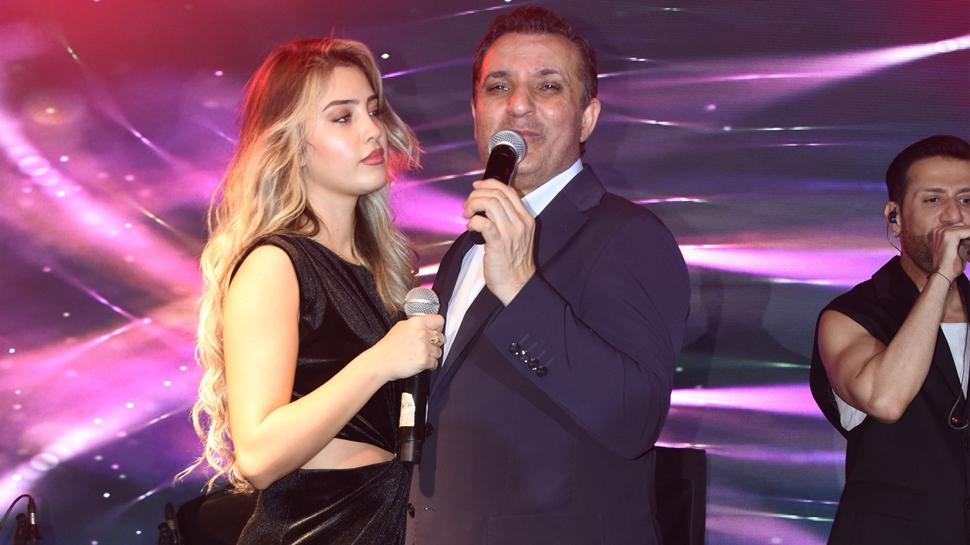 Rafet El Roman'dan hayranına sürpriz jest: Hem dans etti hem düet yaptı!