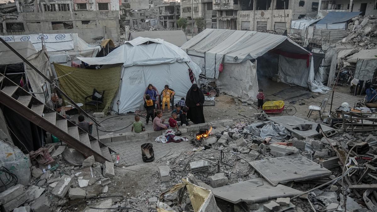 SHA saldrs Han Yunus saldrs Filistinli ocuk fotoraflar resimleri