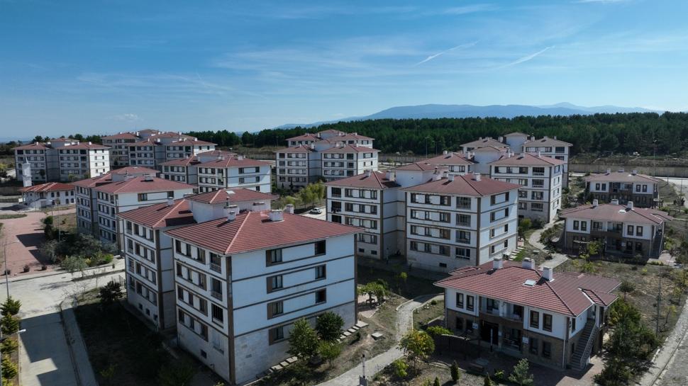 Yüzyılın Konut Projesi ile yüzler güldü! Bakan Kurum, ev sahibi olan vatandaşların sevincini paylaştı