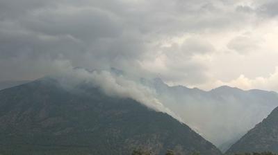Hatay'da zamanla yarlyor! ki farkl noktada orman yangn