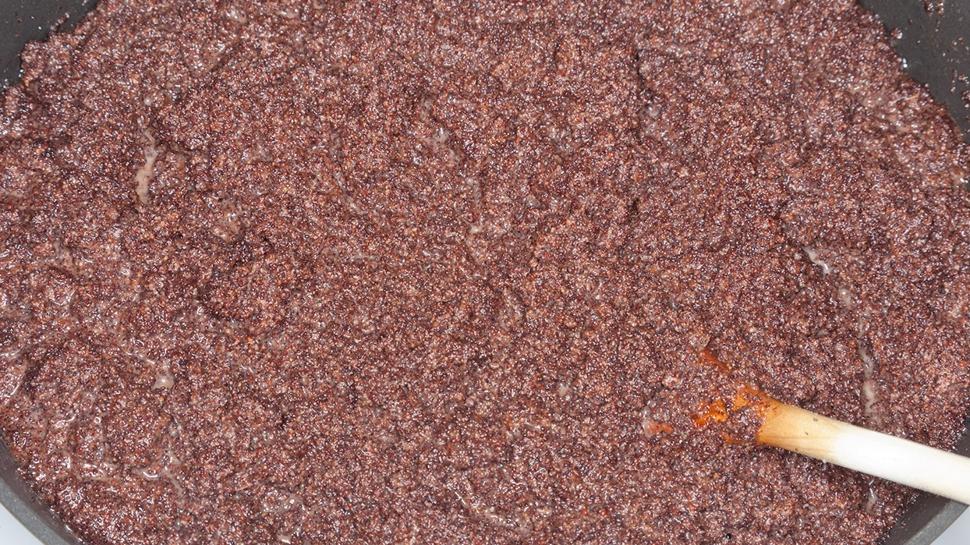 Afyon'da dövülerek hazırlanıyor! Omega-3 deposu: Kolesterolü düşürüyor, kalp sağlığını destekliyor