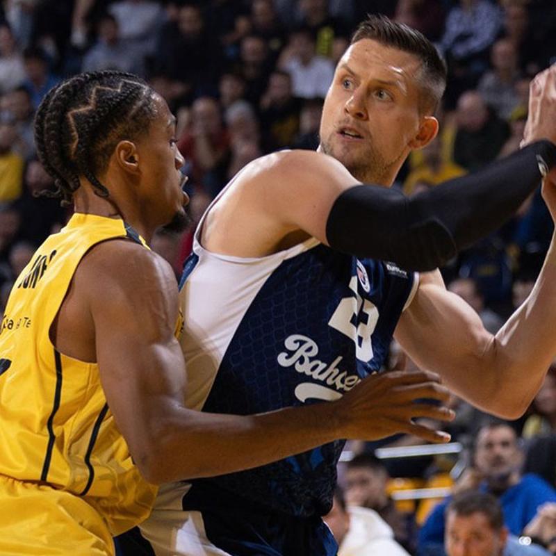 Baheehir Koleji, Aris deplasmannda kazand