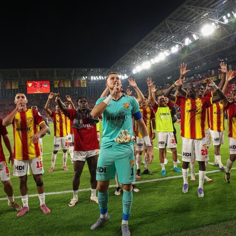 G�ztepe kalesinde duvar �rd�