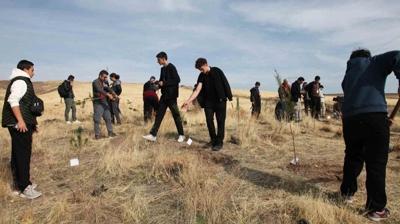 Gelecek i�in ye�eren umutlar... Ahlat'ta a�a�land�rma etkinli�i