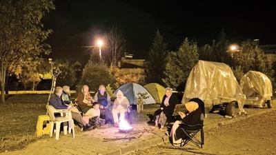 Sndrg'da garip eyler oluyor... Prof. Okan Tysz depremleri deerlendirdi