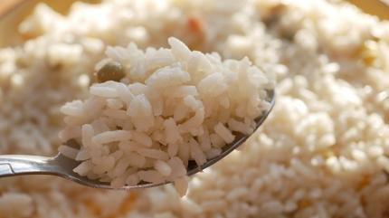 Her gn bir tabak pilav yiyenleri bekleyen hastalk! Karacier, kalp, mideye etkisi...