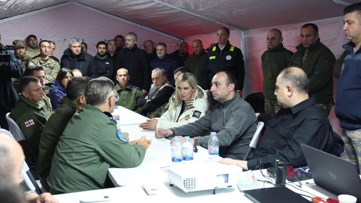 milli savunma bakanl kaza krm grcistan fotoraflar resimleri