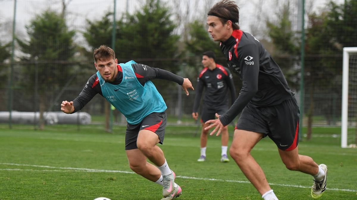 UEFA 21 Ya Alt mit Milli Takm Ukrayna ma fotoraflar resimleri