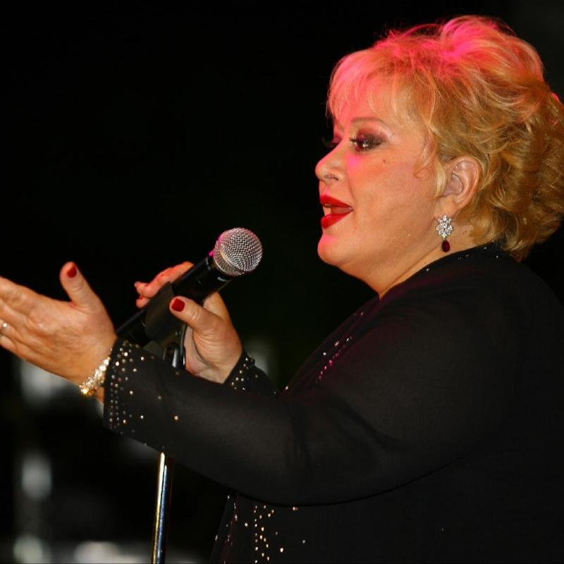 artan gerek: Bakn meer kimin isim annesi olmu!