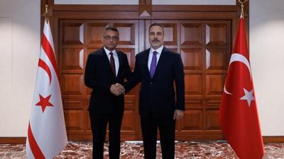 Bakan Fidan, KKTC Cumhurbakan Erhrman ile grt
