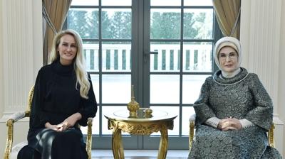 Emine Erdoan, Nilden Bekta Erhrman ile grt