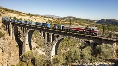 Komu lke ile yeni ibirlii! Stratejik demir yolu hatt kurulacak