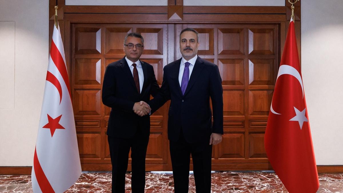 Hakan Fidan KKTC Tufan Erhrman fotoraflar resimleri