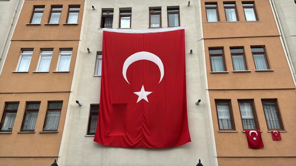 Türkiye 20 evladına ağlıyor