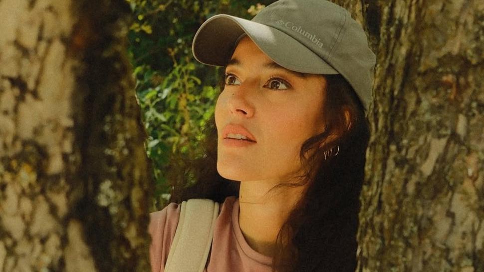 Pelin Akil estetik tartışmalarının fitilinin ateşledi! 'Oyunculuğu bitirir' dedi ortalık karıştı...