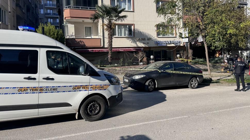 Dehşet veren anlar: Takip ettiği kadını öldürüp intihar etti