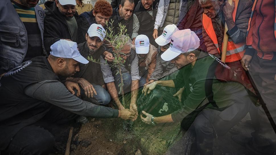 Gazze küllerinden yeniden doğuyor: Yeniden İnşa seferberliği başladı