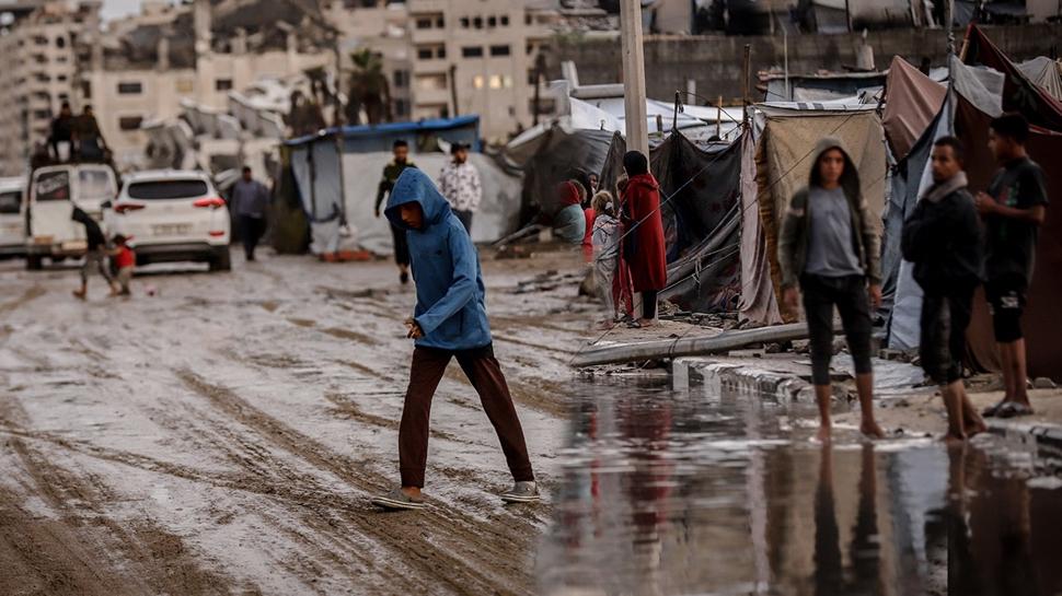 Gazze'ye kış geldi: Çadırlar sular altında kaldı