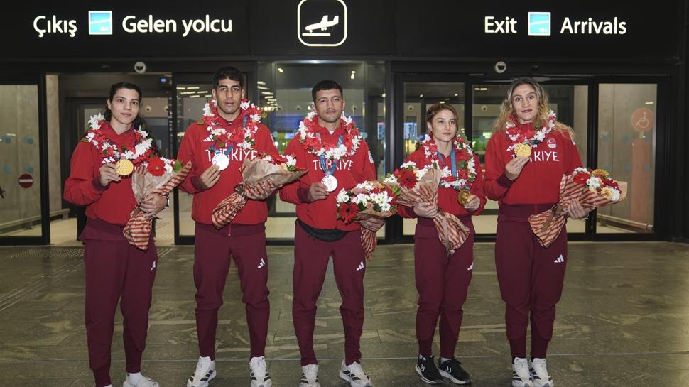 Muaythai Milli Takımı, İslami Dayanışma Oyunları'ndan 5 madalyayla ayrıldı