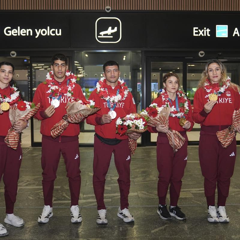 Muaythai Milli Takm, slami Dayanma Oyunlar'ndan 5 madalyayla ayrld