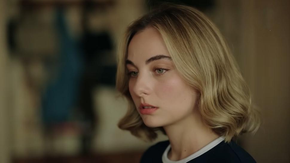 Sahipsizler'in Melis'i trafikte terör estirdi… Melis Derman çiçek satan çocuğa çarptı!