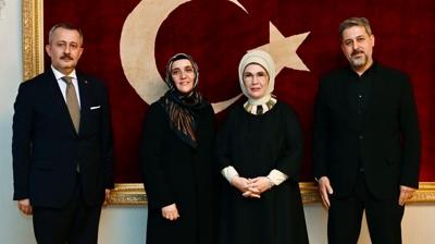 Emine Erdoan, stanbul Aile Vakf temsilcileri ile grt
