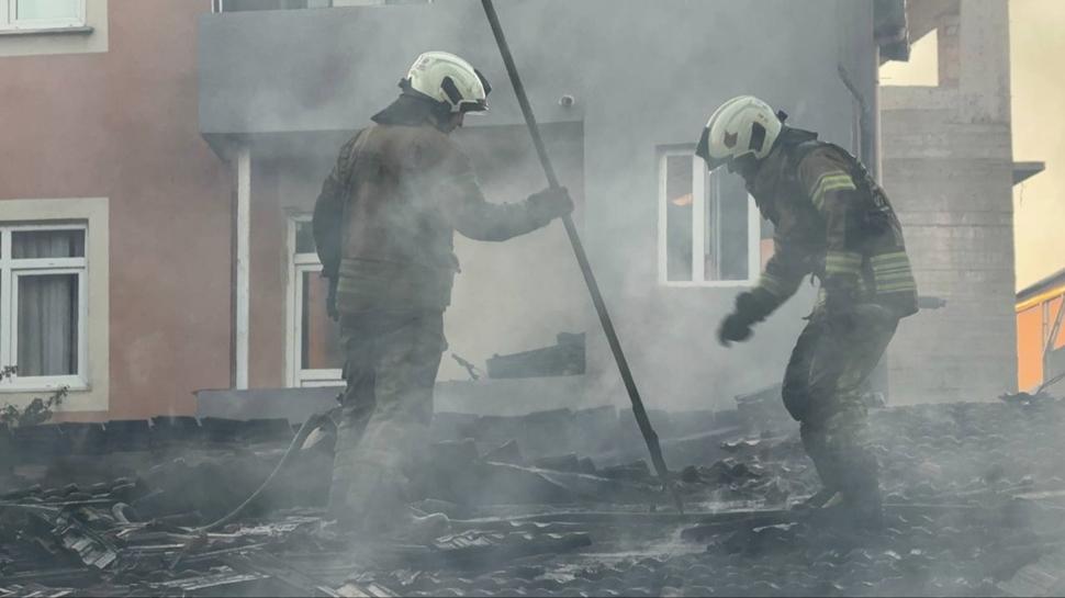 Ümraniye'de depo yangını: Bir kişi dumandan etkilendi