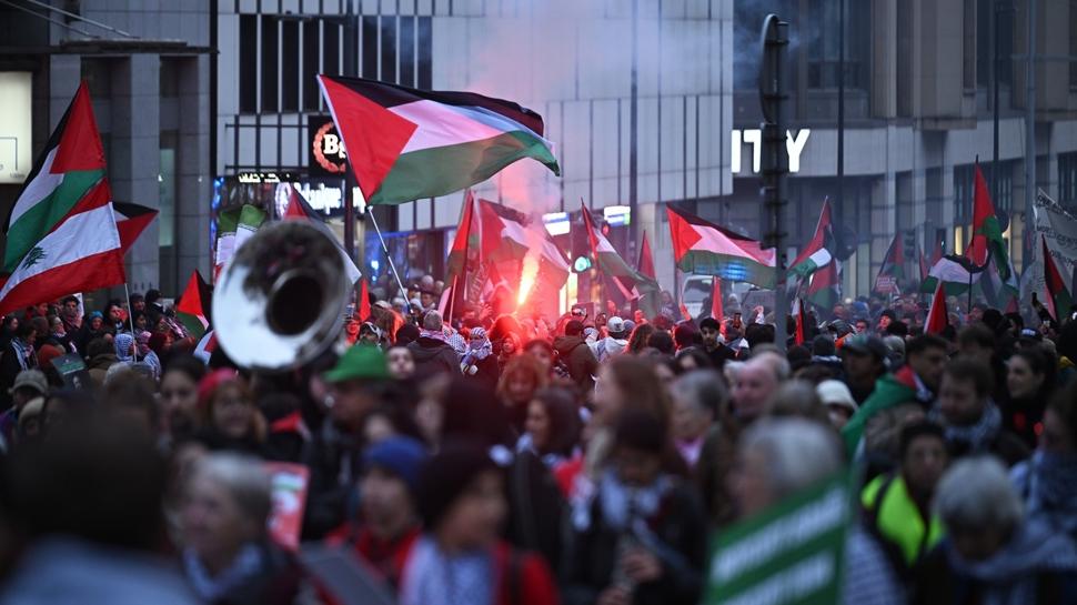 Gazze'nin sesi Belçika'dan yükseldi! Binlerce kişi İsrail'i protesto etti
