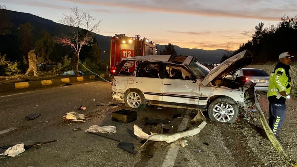 Karabük'te cip devrildi: Ölü ve yaralı var