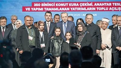 350 bininci konut sevinci... Turist değil hizmetkarız