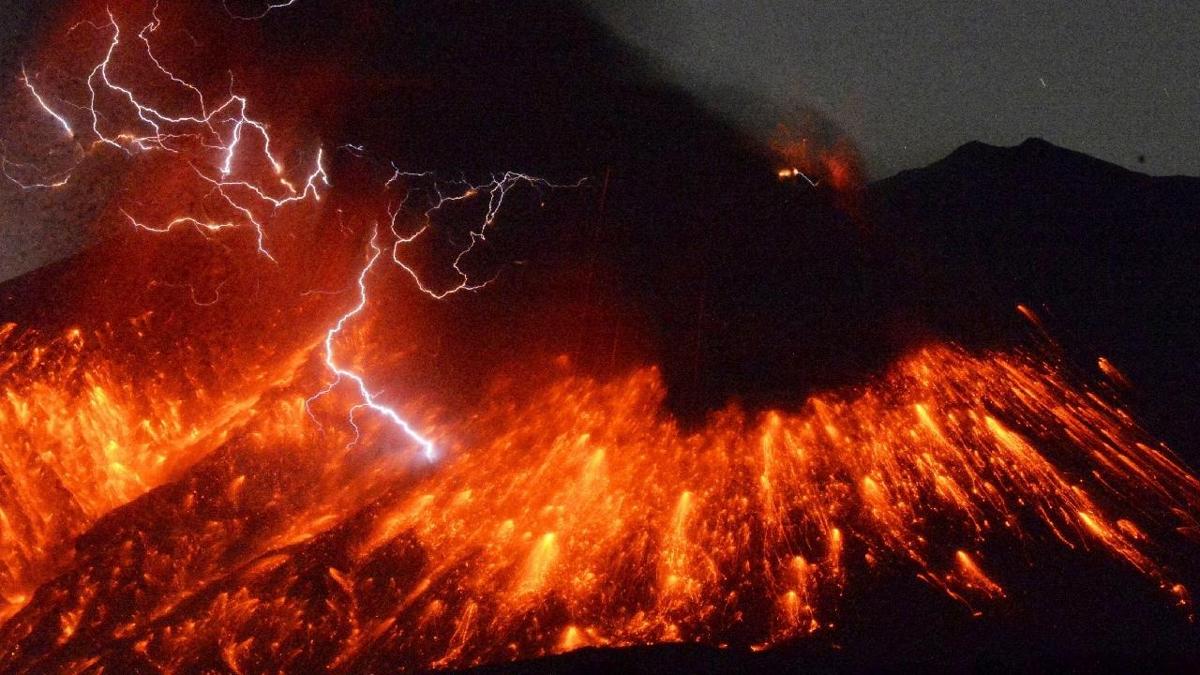 Sakurajima Yanarda Japonya Patlama fotoraflar resimleri