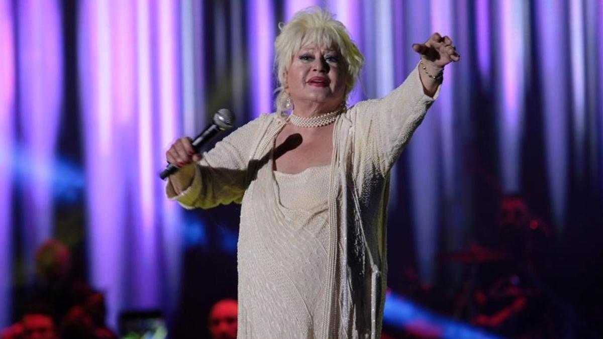 muazzez abac muazzez abac kz muazzez abac tren magazin muazzez abac neden ld fotoraflar resimleri