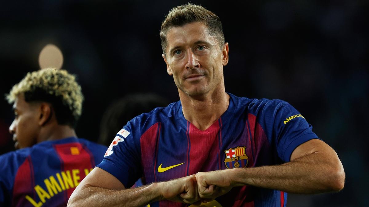 robert lewandowski barcelona transfer fotoraflar resimleri