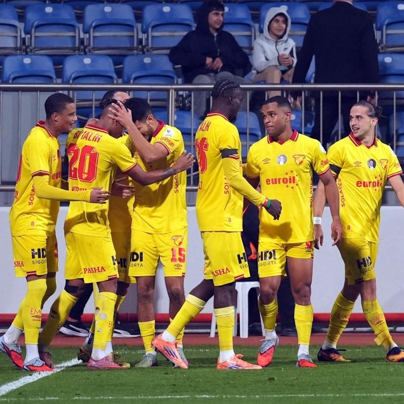 G�ztepe evinde g�z kama�t�r�yor