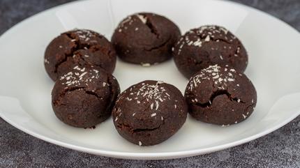 ay yanna enfes tat: Islak kurabiye tarifi! 1 yumurta yetiyor