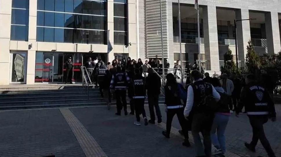 4 ilde "Daltonlar" çetesine kıskaç! 18'den 4'ü tutuklandı