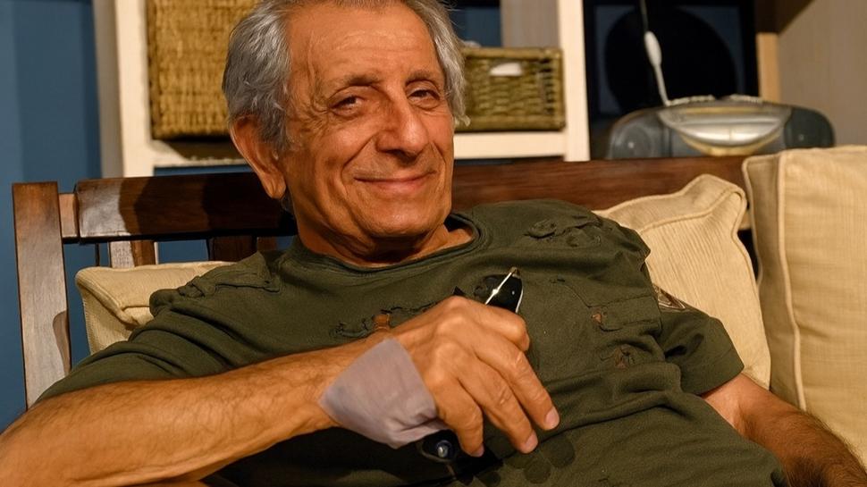 Tiyatro sahnelerinde boşluğu dolmuyor