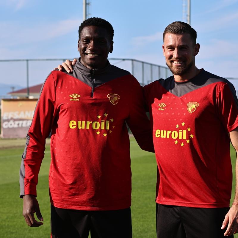 G�ztepe'de Lis ve Heliton, g�z dolduruyor