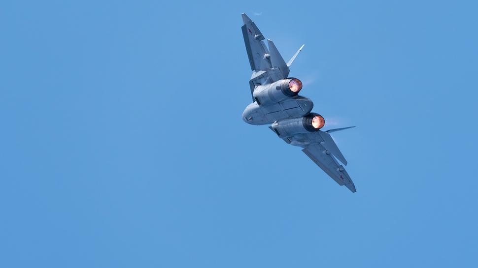 İlk ihracat gerçekleşti: Su-57'ler resmen hava üssünde